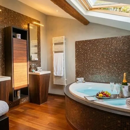 아파트 Luxe Et Charme Vieil 80m2 Clim Parking Plages A Pieds 앙티브
